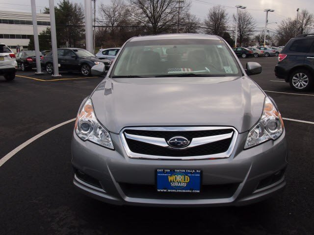 Subaru Legacy 2010 photo 2