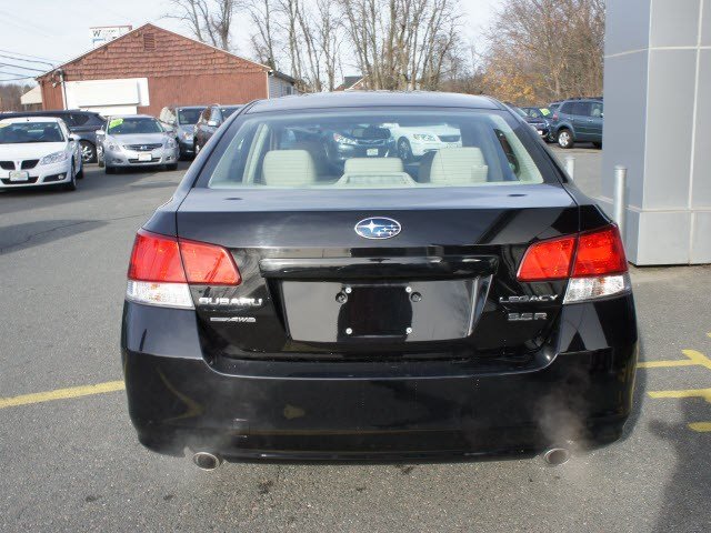 Subaru Legacy 2010 photo 1
