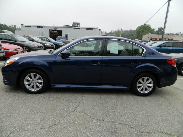 Subaru Legacy 2010 photo 2