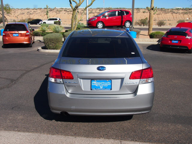 Subaru Legacy 2010 photo 3