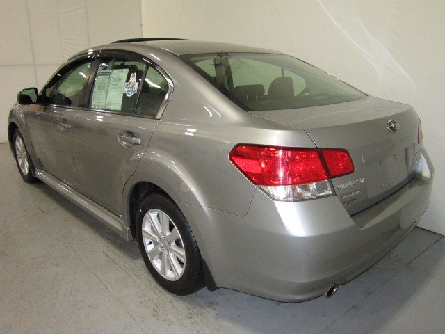 Subaru Legacy 2010 photo 3