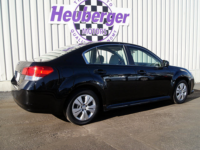 Subaru Legacy 2010 photo 3