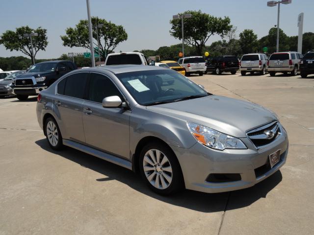 Subaru Legacy 2010 photo 4