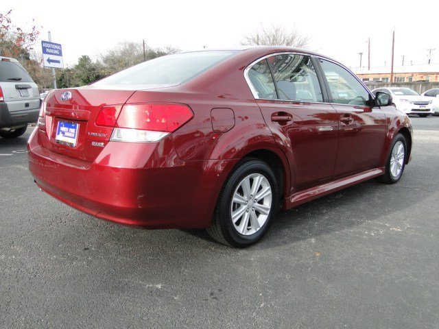 Subaru Legacy 2010 photo 4