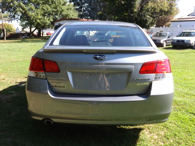 Subaru Legacy 2010 photo 4