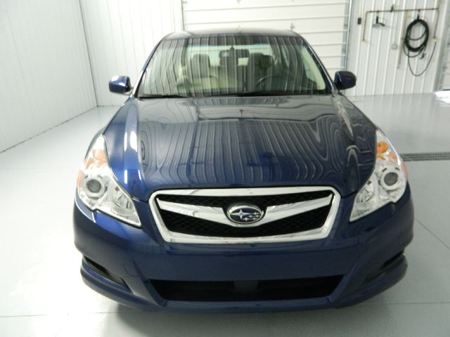 Subaru Legacy 2010 photo 1