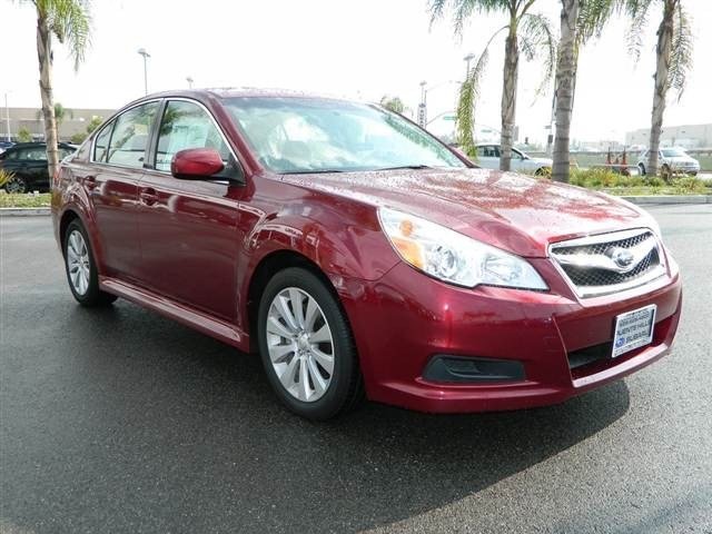Subaru Legacy 2010 photo 2