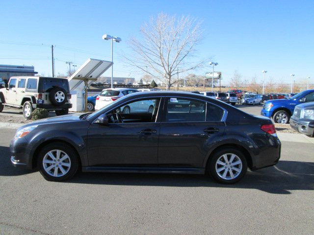 Subaru Legacy 2010 photo 1