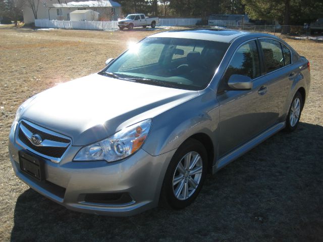 Subaru Legacy 2011 photo 2