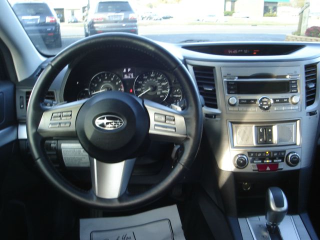 Subaru Legacy 2011 photo 1