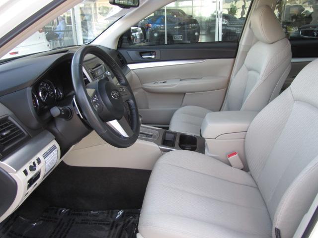Subaru Legacy 2011 photo 14