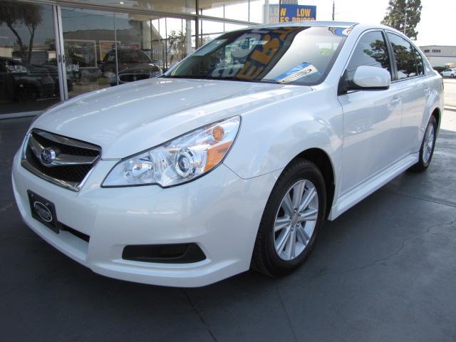 Subaru Legacy 2011 photo 18