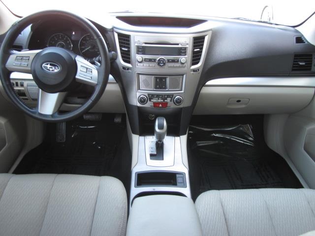 Subaru Legacy 2011 photo 21