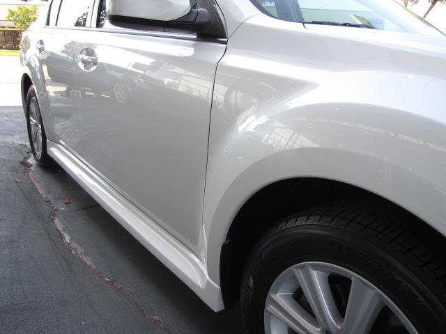 Subaru Legacy 2011 photo 23