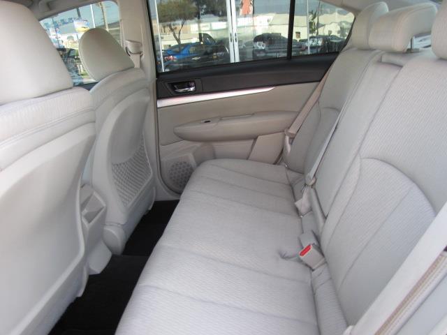 Subaru Legacy 2011 photo 7