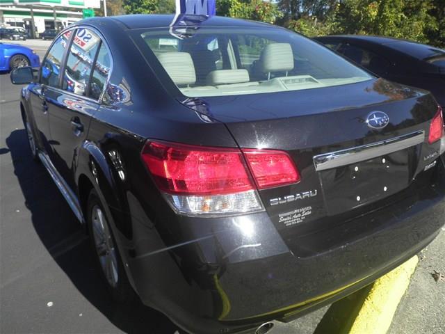 Subaru Legacy 2011 photo 3