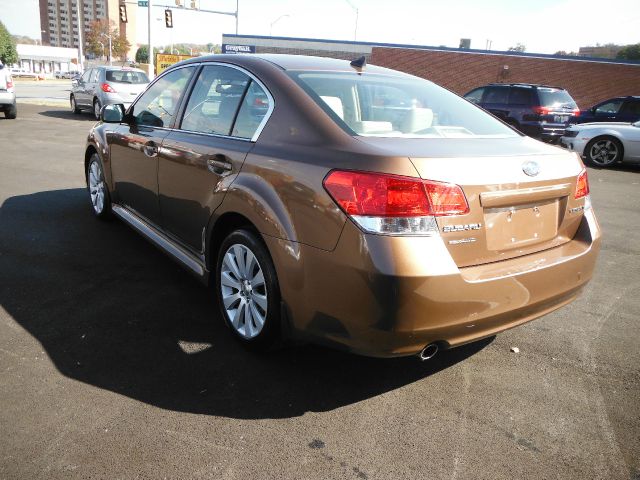 Subaru Legacy 2011 photo 1
