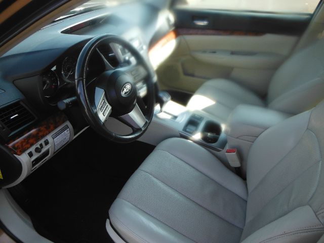 Subaru Legacy 2011 photo 4