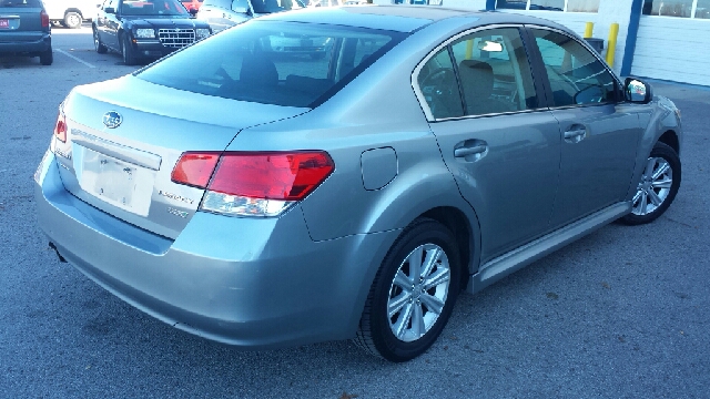Subaru Legacy 2011 photo 1