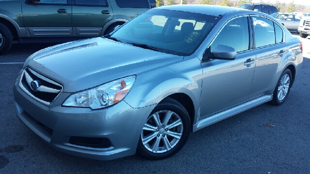 Subaru Legacy 2011 photo 2