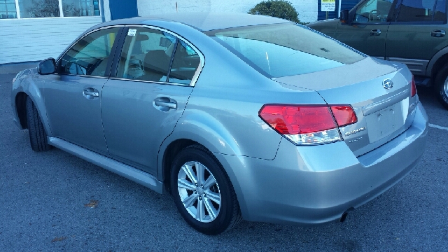 Subaru Legacy 2011 photo 4