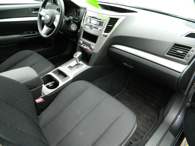 Subaru Legacy 2011 photo 11