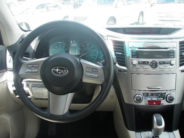 Subaru Legacy 2011 photo 8