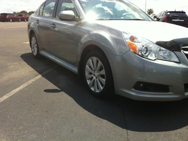 Subaru Legacy 2011 photo 3