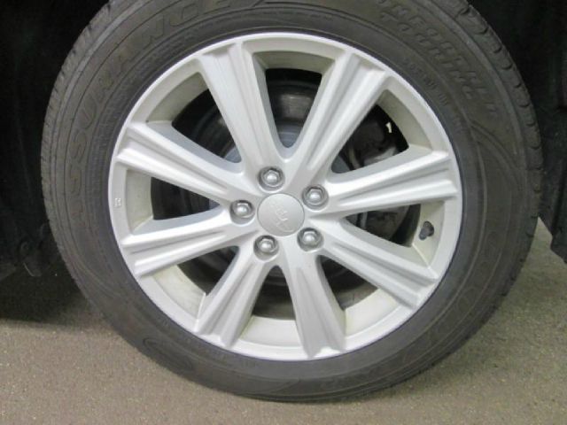 Subaru Legacy 2011 photo 1