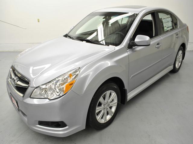 Subaru Legacy SD XLT 4X4 Sedan