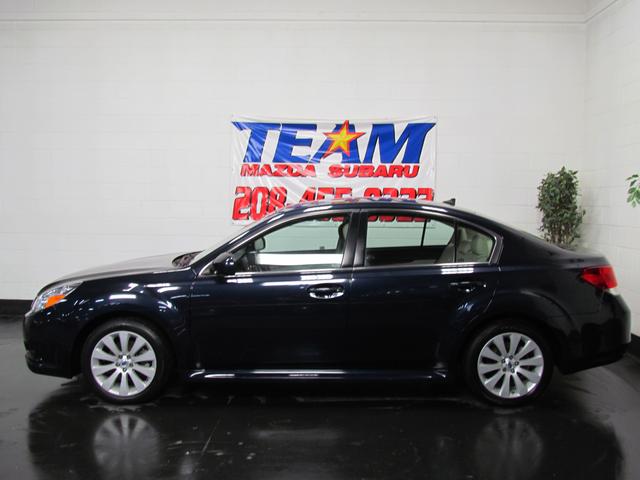Subaru Legacy 2012 photo 2