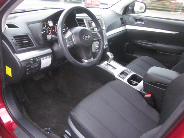 Subaru Legacy 2012 photo 2