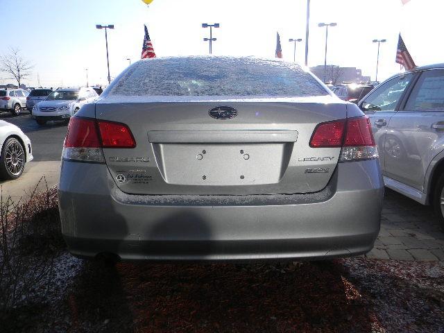 Subaru Legacy 2012 photo 1
