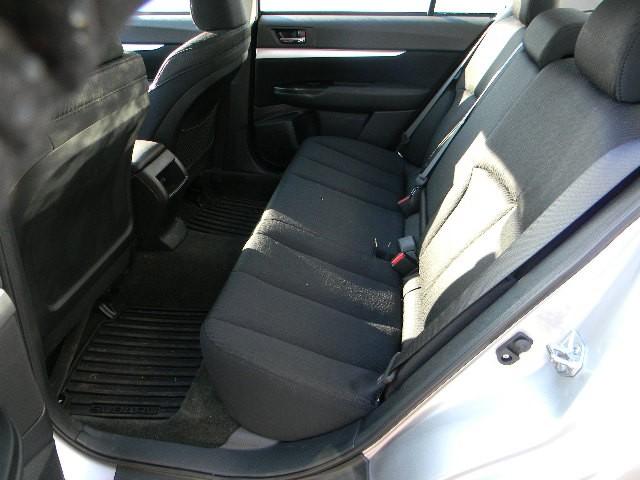 Subaru Legacy 2012 photo 4