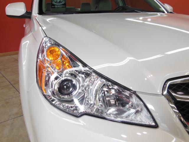 Subaru Legacy 2012 photo 11