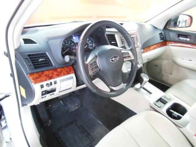 Subaru Legacy 2012 photo 28