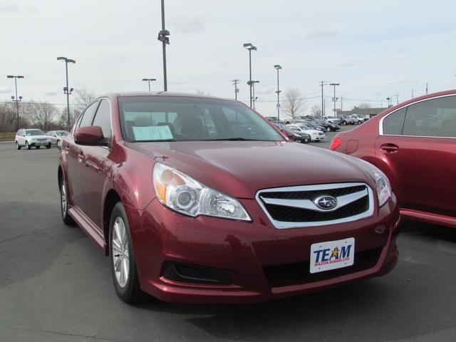 Subaru Legacy 2012 photo 2