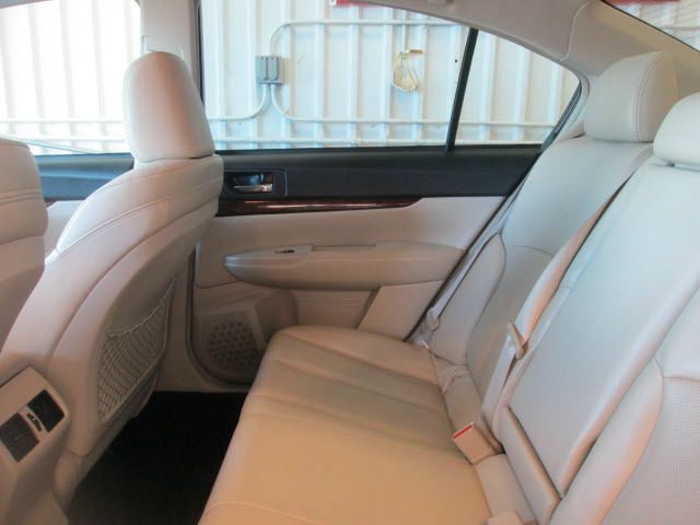 Subaru Legacy 2013 photo 2