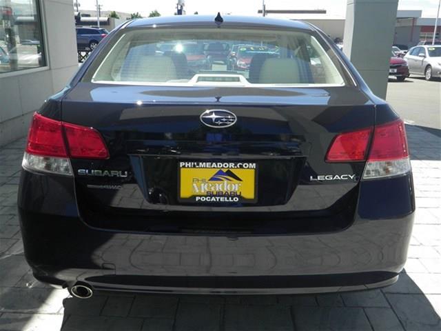 Subaru Legacy 2013 photo 14