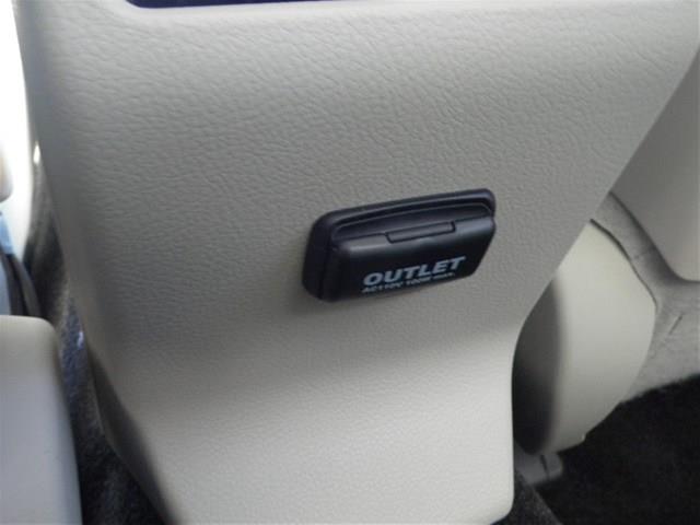 Subaru Legacy 2013 photo 17