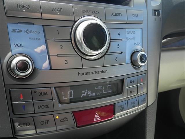 Subaru Legacy 2013 photo 19