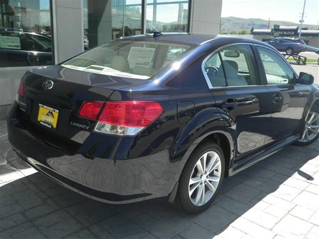 Subaru Legacy 2013 photo 25
