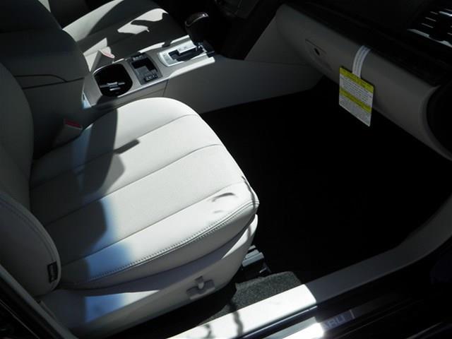 Subaru Legacy 2013 photo 31