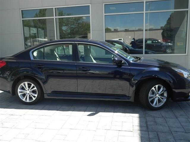 Subaru Legacy 2013 photo 7