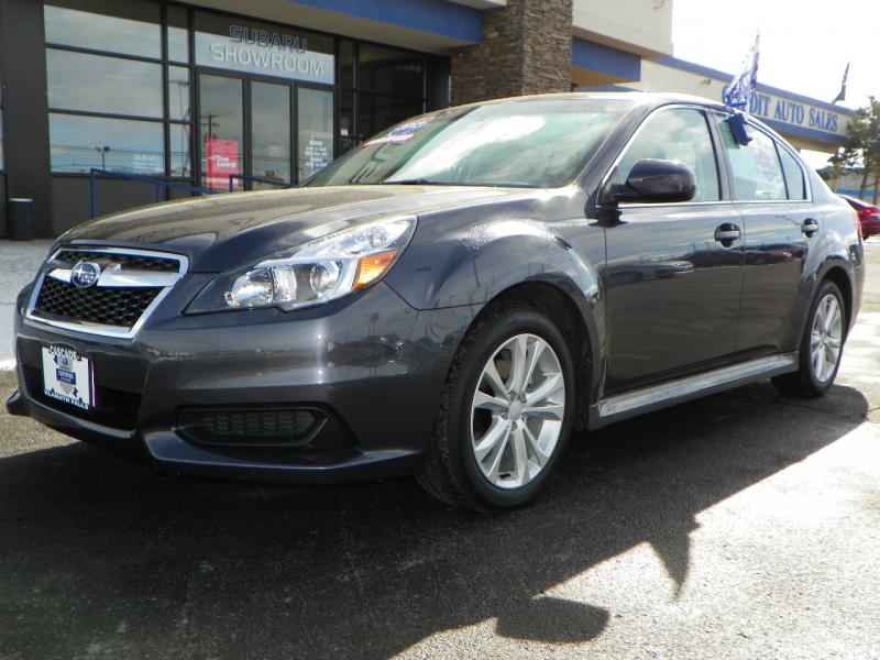 Subaru Legacy 2013 photo 2
