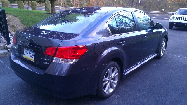 Subaru Legacy 2013 photo 4