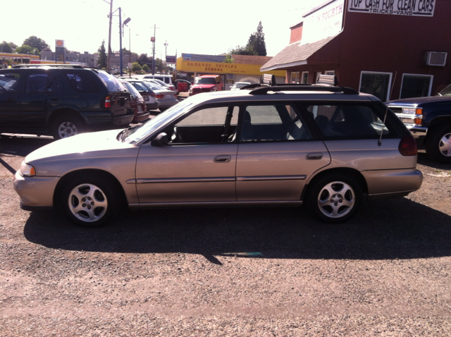 Subaru Legacy Wagon 1999 photo 1