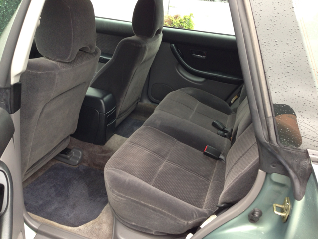 Subaru Legacy Wagon 2003 photo 3