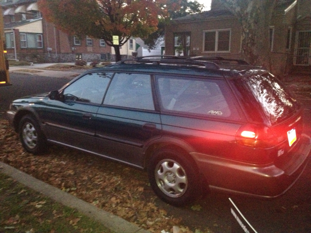 Subaru Outback 1996 photo 2