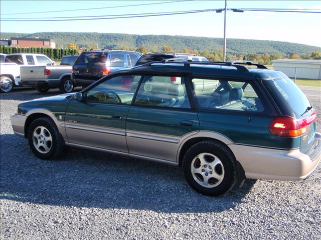 Subaru Outback 1999 photo 1